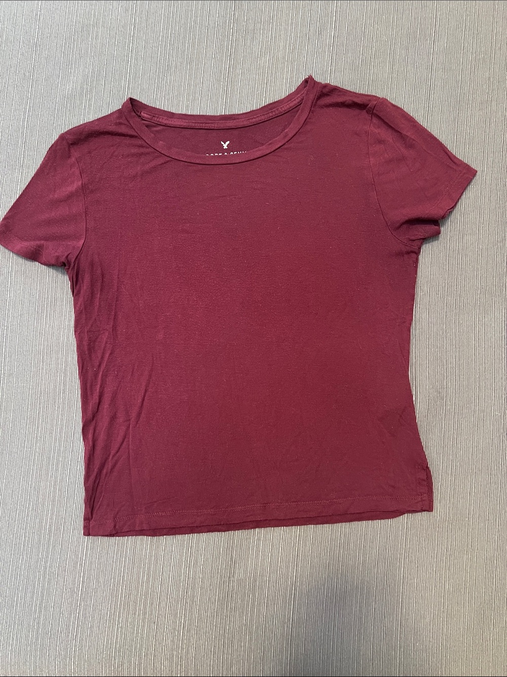 American Eagle Outfitters Women's Soft & Sexy Short Sleeve Crew Tee-Maroon SZ S